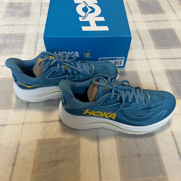 NWT Hoka Clifton 10 Running Walking Shoes - Picture 4 of 7